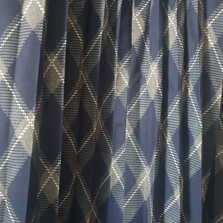 Károvaná sukňa, l