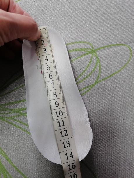 Sandálky, lasocki,22