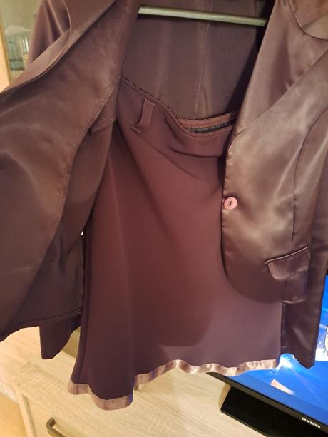 Dámsky kostým 38, 38