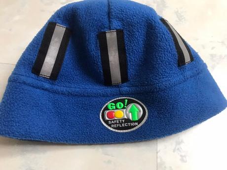 Flisová čiapka s reflexnými pruhmi, 