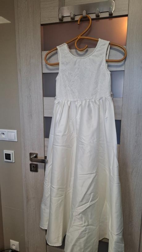 Dievčenské šaty na prijímanie,svadbu, 140