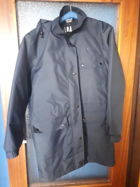 Ochranny kabát proti chladu a dažďu, 42
