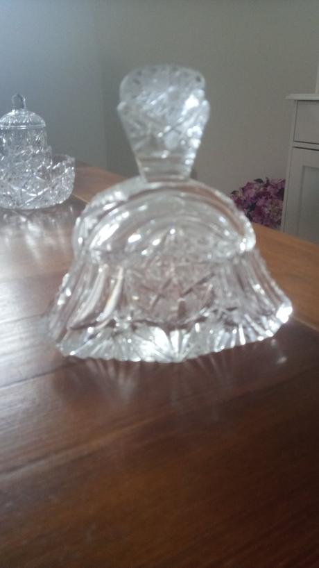 Predám krištáľový flakón a popolník.,