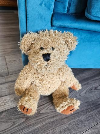 Plyšový chlpatý medvedík,