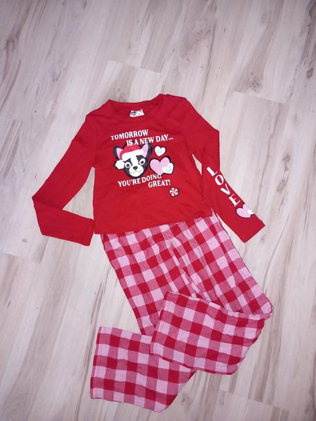 Vianočné pyžamko, 134 / 140