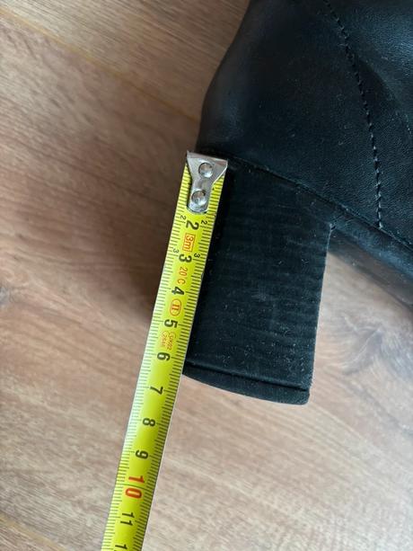 Kožené čižmy, items,38