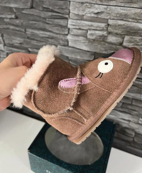 Snehule emu australia deti, <17