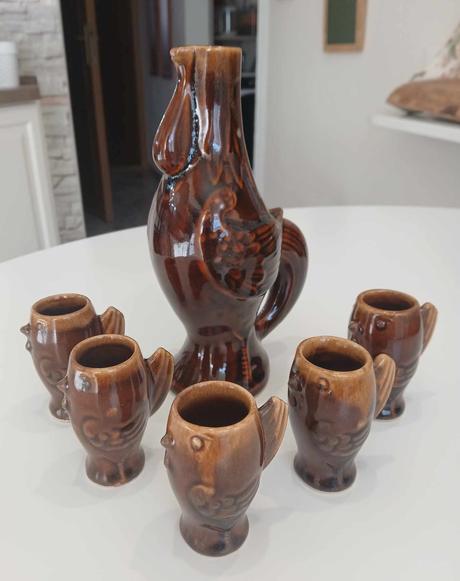 Jarná dekorácia - keramický kohútik so sliepočkami, 