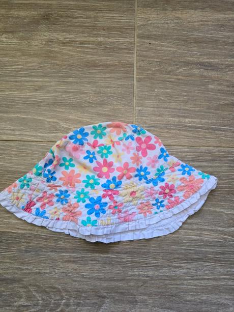 Klobúk č.104-116, 104