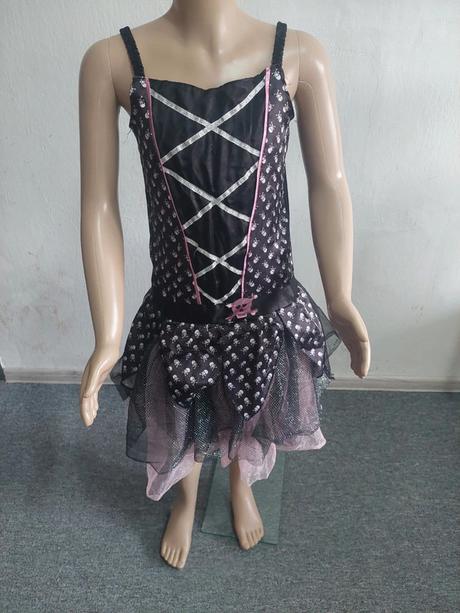 Kostra karnevalové šaty veľ.152,