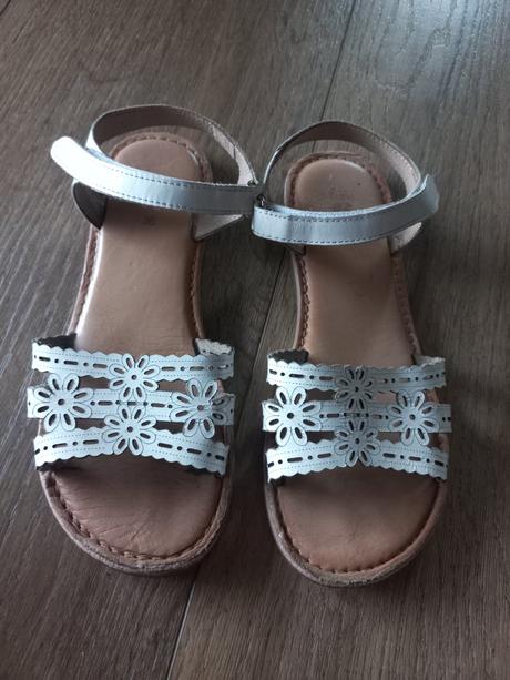 Koženne sandslky, baťa,35