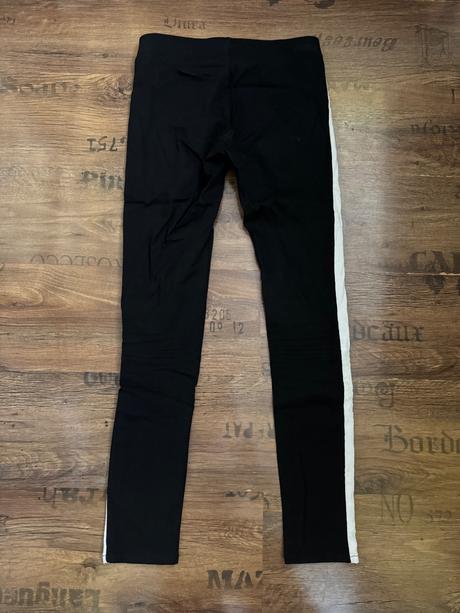 Čierne legíny s pásom, s