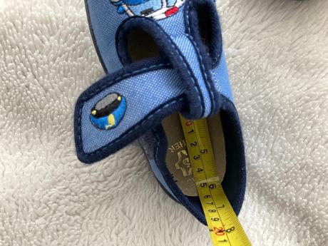 Papučky na suchý zips v.25, 25