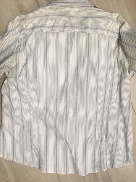 Obľúbená košeľa, 48