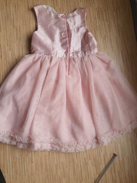 Saty pre princeznu 104, 