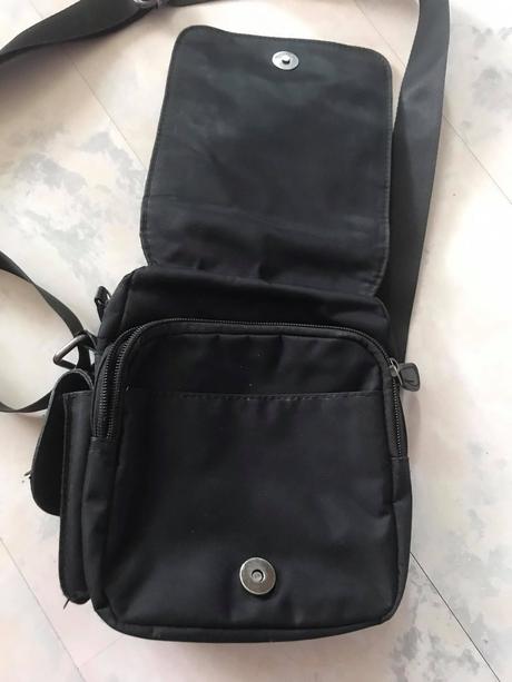 Crossbody taška na rameno,