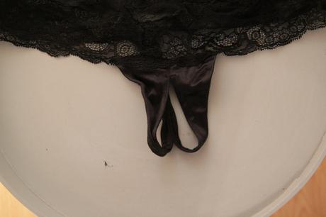 Čierne čipkované tanga l, l