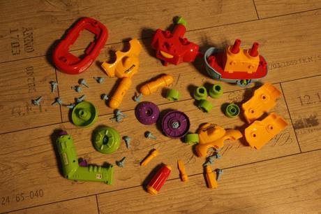 Loďky na skladanie s náradím, 