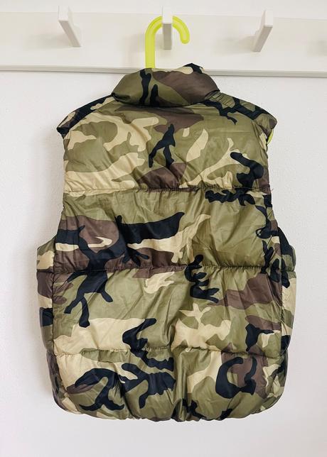 Zara chlapčenská vesta 130, zara,134