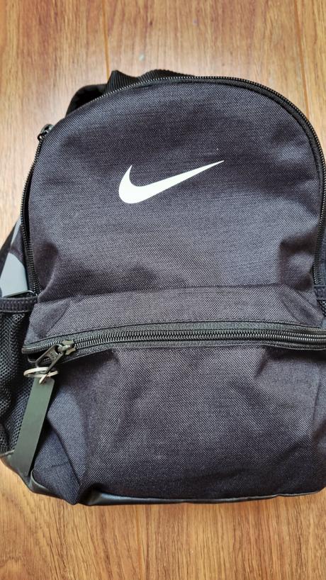 B3667 batoh, nike