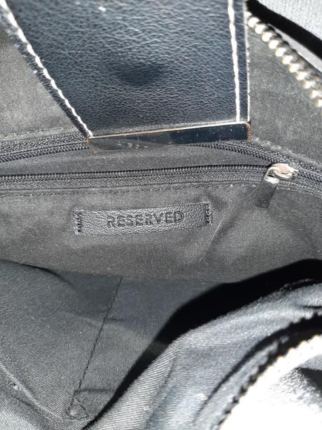 Kabelka reserved, reserved