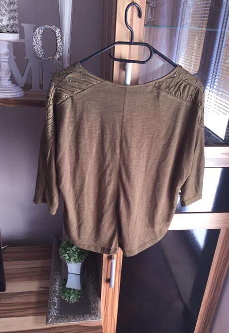 Army zelené tričko, stradivarius,s