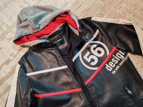 Motorkárska koženka, 158