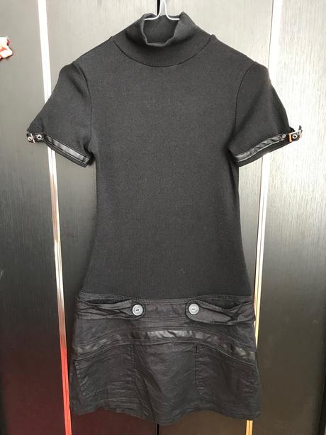 Čierne mini šaty, s