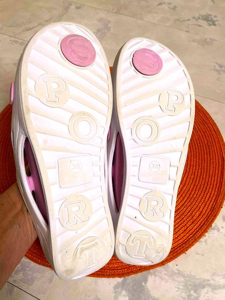 Gumené šlapky na platforme, 38