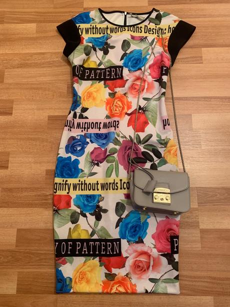 Zaujímavé šaty talianskej značky imperial, s