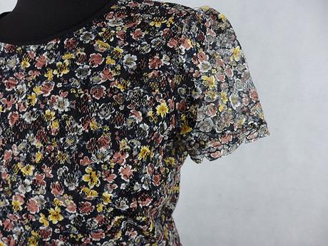 Kvalitné čipkované šaty, m