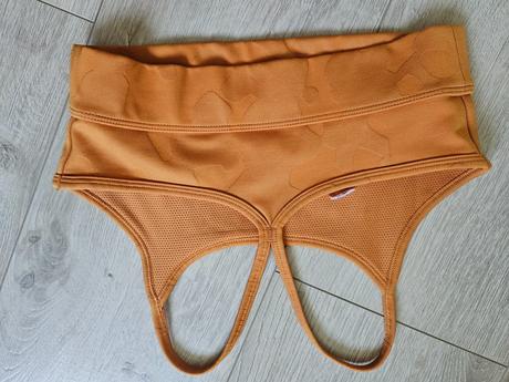 Športová podprsenka nikeskoricová, nike,146
