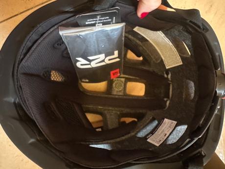 Ciklisticka prilba, m / s