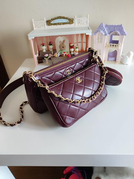 Dámska kožená kabelka, 