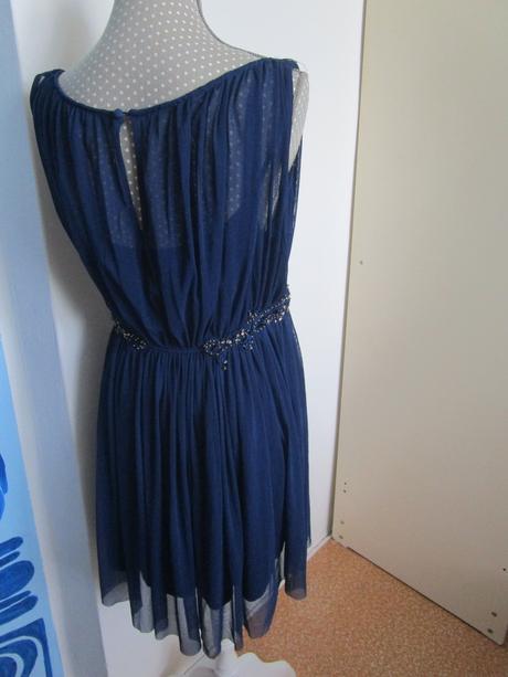 Slávnostné šaty, m