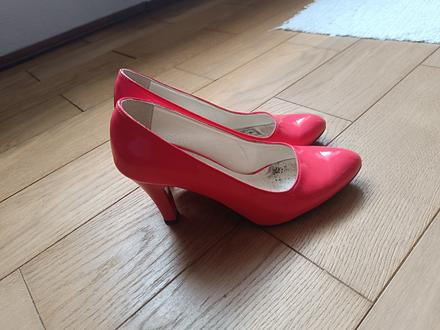 Koralové lodičky, 37