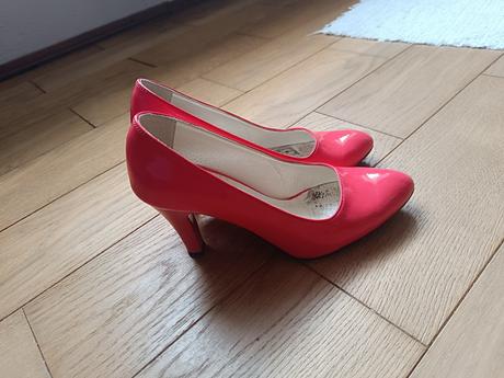 Koralové lodičky, 37