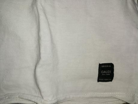 Gaudí tričko, riflíky, gaudi,134