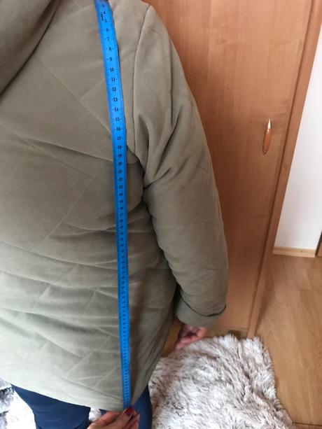 Prechodná bunda, 44