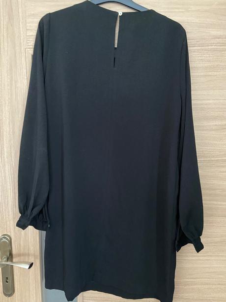 Jednoduche cierne saty, esmara,40