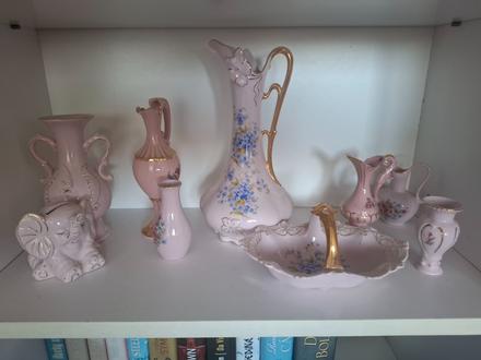Sada ružového porcelánu,