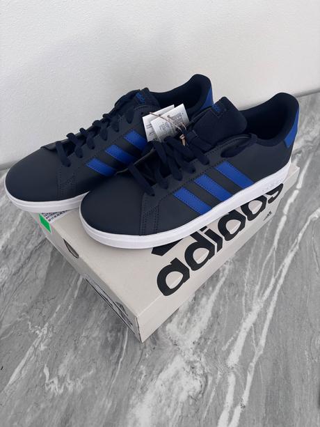 Nové tenisky vel. 40, adidas,40