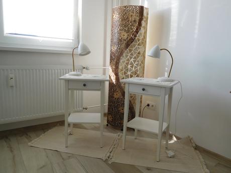 Príručný stolík / nočný -2x, drevený, 