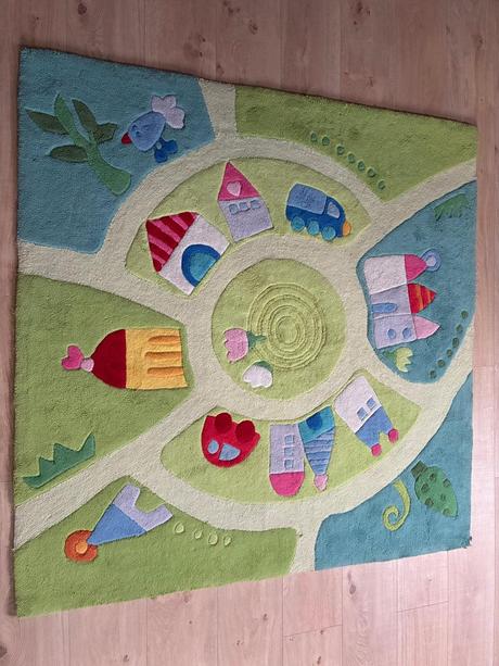 Koberec haba mesto 140x140,