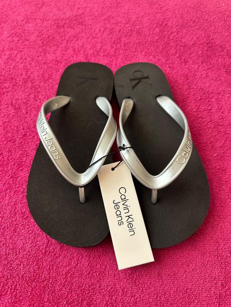 Nové žabky calvin klein, 36