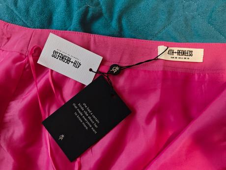 Kvalitna zavinovacia sukňa na opaskové pracky, 38