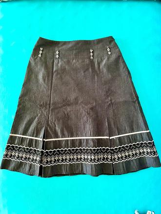 Kvalitná značková sukňa top stav, xs