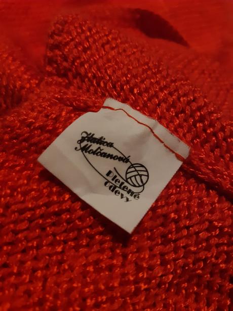 Červený sveter - vyrobený na slovensku, 38