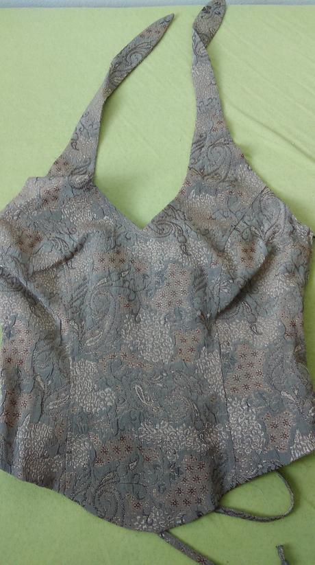 Spoločenské šaty s korzetm, 40