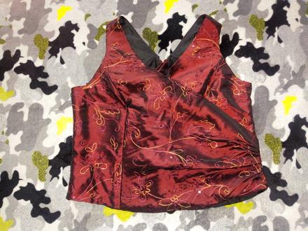 Slávnostný korzet, 40